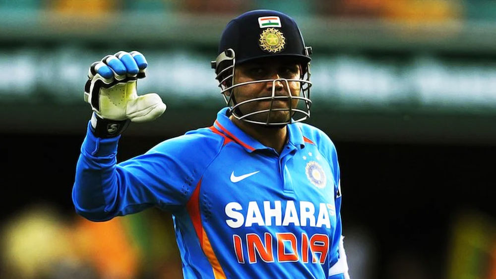 বর্তমান টি-টোয়েন্টির আঙিনায় সহবাগ খেললে বহু রেকর্ডই যে ধুলোয় লুটিয়ে পড়ত, তা নিয়ে সংশয় নেই বহু ক্রিকেট-পণ্ডিতের। এই ফরম্যাটের ১৯টি ম্যাচে তাঁর স্ট্রাইক রেট ১৪৫.৩৮। রয়েছে ৩৯৪ রান। ছয় মেরেছেন ১৬টি। তার মধ্যে শুধু এশিয়া কাপেই রয়েছে ১৩টি ইনিংসে ১২টি। যদিও সহবাগের সময় এই টুর্নামেন্টে টি-টোয়েন্টির বদলে এক দিনের ম্যাচ খেলা হয়েছিল।