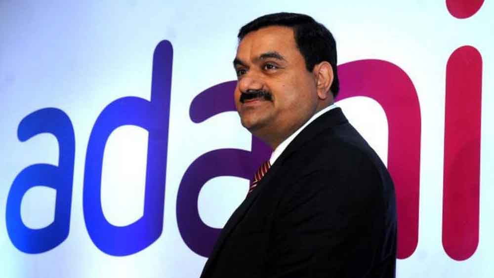 বর্তমানে বিভিন্ন ব্যবসায়িক ক্ষেত্রে পা বাড়িয়েছে আদানি গোষ্ঠী। তার মধ্যে তাপবিদ্যুৎ এবং গ্রিন এনার্জিও রয়েছে। আদানির এই রমরমা দেশ-বিদেশের খ্যাতনামী ব্যবসায়ী সংস্থারও নজর কেড়েছে।