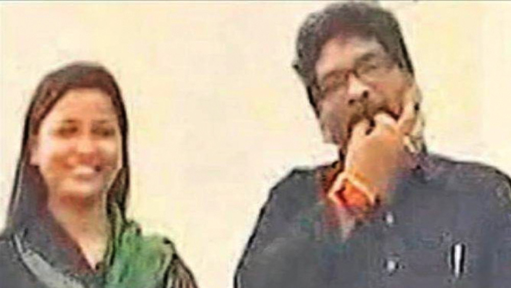 হেমন্তের বাজানো ‘সিটি’ থেমে গেল দুমকা-কাণ্ডে! নতুন সঙ্কটে হিমসিম ঝাড়খণ্ডে জোট সরকার