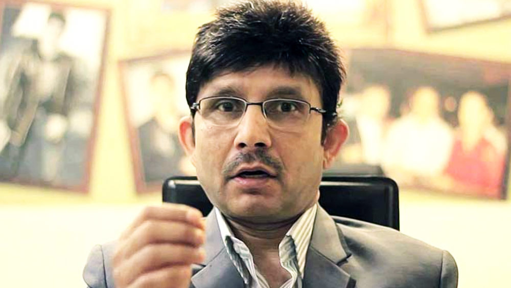 মঙ্গলবার মুম্বই বিমানবন্দর থেকে প্রাক্তন ‘বিগ বস’ প্রতিযোগী, অভিনেতা কমাল রশিদ খান ওরফে কেআরকে-কে গ্রেফতার করে মলাড পুলিশ।