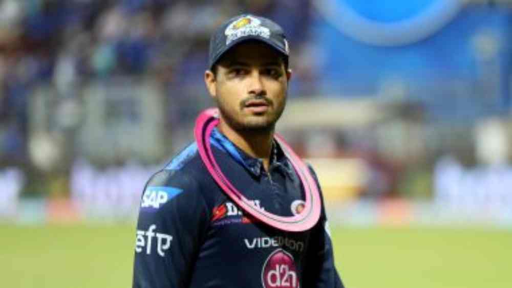 মুম্বই ছাড়লেন আদিত্য তারে।