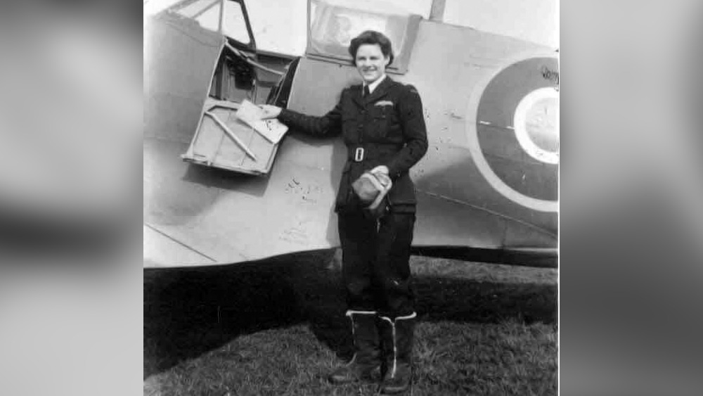 জে মারা যাওয়ার পর এটিএ-র সেই সময়ের বিমানচালিকাদের মধ্যে এক জনই বেঁচে আছেন।