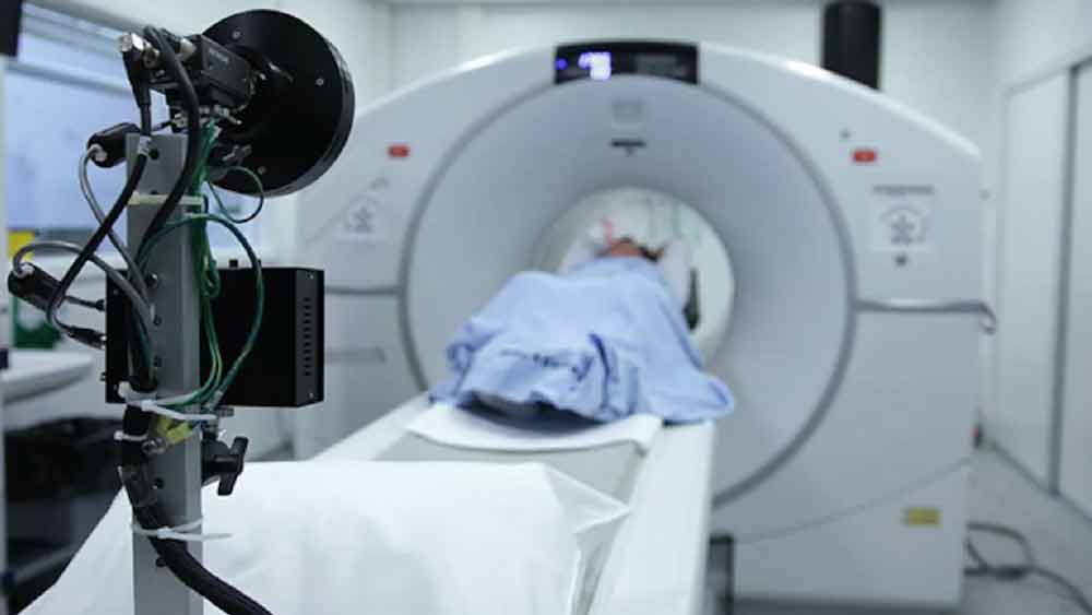 রক্তচাপের আকস্মিক পরিবর্তনের ফলে এই রোগে আক্রান্তদের হৃদ্‌স্পন্দন দ্রুত বৃদ্ধি পায়। প্রতি মিনিটে হৃদ্‌স্পন্দন বাড়ে প্রায় ৩০ বার। এর ফলে বমি বমি ভাব এবং মাথা ঘোরা শুরু হয়। অনেকে জ্ঞান হারান।