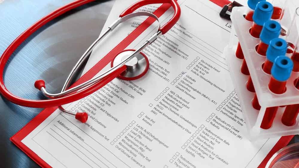 এক চিকিৎসক লিন্ডসেকে ‘পোস্টুরাল অর্থোস্ট্যাটিক টাকাইকার্ডিয়া সিন্ড্রোম’ রোগের পরীক্ষা করাতে বলেন। তখনই বোঝা যায়, তিনি এই রোগে আক্রান্ত।