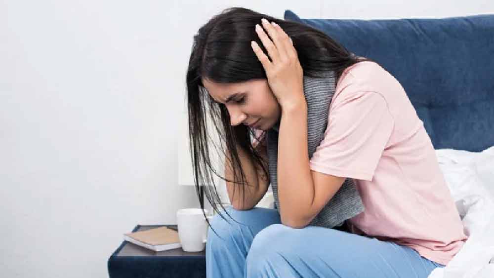 ঠিক কী কারণে এই রোগ হয়, তা এখনও চিকিৎসকদের অজানা। তবে গুরুতর অসুস্থতা, গভীর আঘাত থেকে বা গর্ভধারণ করার পর এই রোগ শরীরে দেখা দিতে পারে। এ ছাড়াও ক্যানসার, মধুমেহ, অতিরিক্ত মদ্যপান বা ধাতব বিষক্রিয়ার কারণেও এই রোগ শরীরে দেখা দিতে পারে। অনেকের ক্ষেত্রে এই রোগ অল্প দিনের জন্য দেখা গেলেও অনেকের ক্ষেত্রে এর প্রভাব থাকে দীর্ঘ দিন।