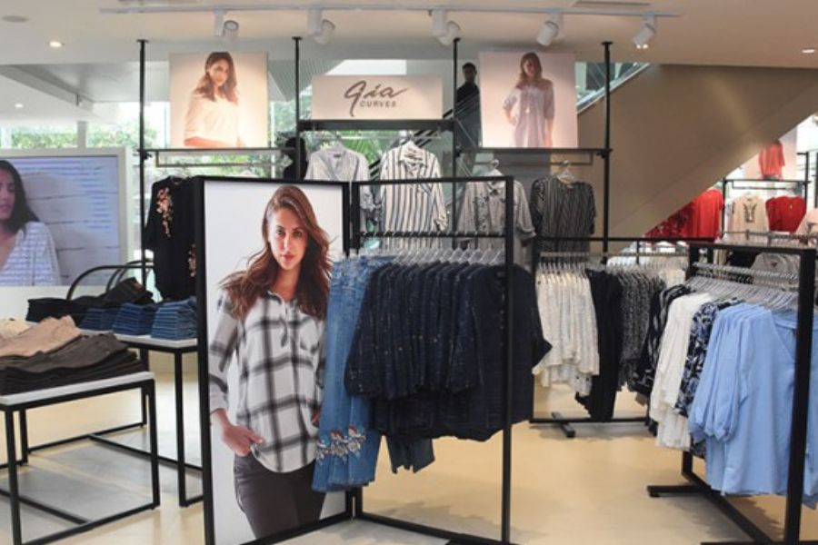 ওয়েস্টসাইড - প্লাস সাইজের নজরকাড়া সম্ভার