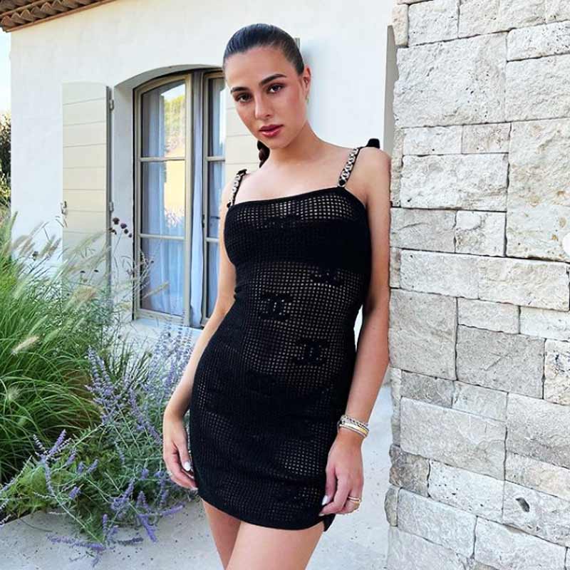 পার্টিতে দেখা গিয়েছিল সুনীল শেট্টির পুত্র আহানের প্রেমিকা তানিয়া শ্রফকেও।