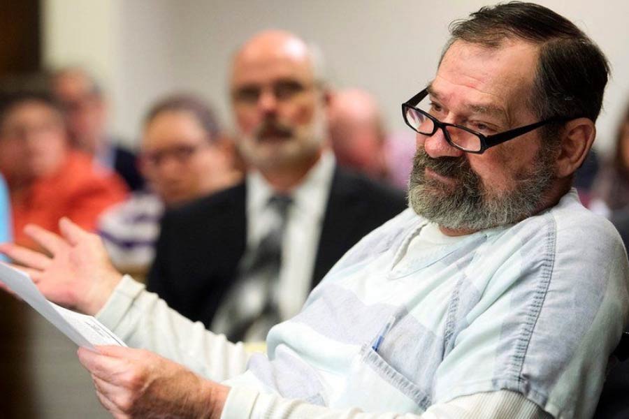 সোমবার আদালতের তরফে জানানো হয়েছে, অ্যালানকে আর বিষ প্রয়োগ করে মৃত্যুদণ্ড দেওয়া হবে না। 