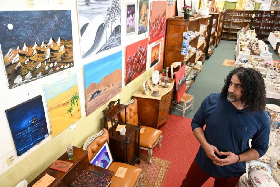 তাঁর ছবিতে ধরা পড়ে আফগানিস্তানের নানা প্রাকৃতিক দৃশ্য। যা ছোটবেলায় বাবার সঙ্গে থাকাকালীন দেখার সুযোগ হয়েছিল তাঁর। 