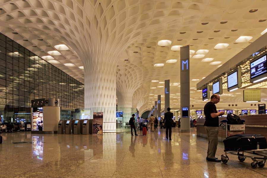 মুখ দেখিয়েই বিমানে ওঠার ছাড়পত্র! বোর্ডিং পাস এড়াতে ‘ডিজি যাত্রা’ তিন বিমানবন্দরে