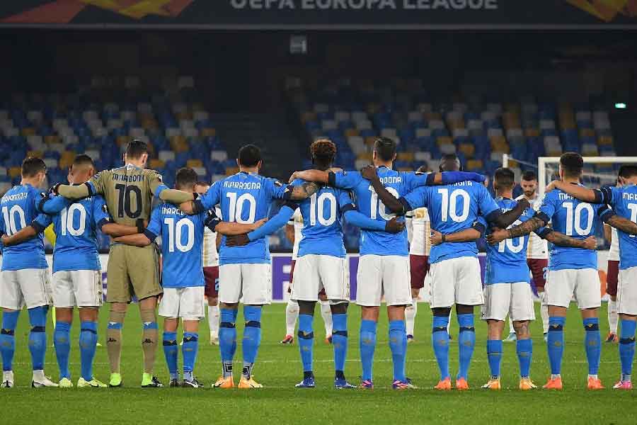 অনেক দিন আগে থেকেই ১০ নম্বর জার্সি পরে মাঠে নামেন সেরারা। আর সেই কারণে নতুন প্রজন্মের ফুটবলারদেরও এই সংখ্যার জার্সি পরার প্রতি রয়েছে বিশেষ টান। তবে অনেক ক্ষেত্রে তা সম্ভবও হয় না। কারণ, স্বাভাবিক ভাবেই দলে এই নম্বরের জার্সি কারও কাছে না থাকলে তবেই অন্য কেউ এটাকে বেছে নিতে পারেন।