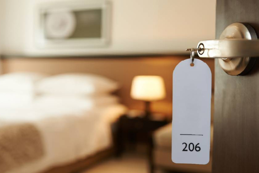 যেমন ধরা যাক, পুরী গিয়ে আপনি কোথায় থাকবেন, সে জন্য অনলাইনে হোটেল খুঁজতে বসলেন।