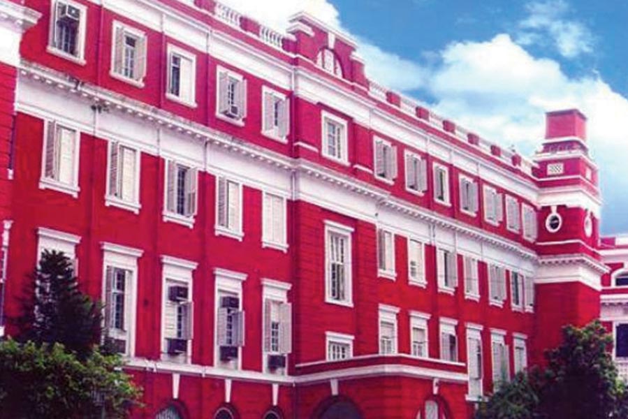 তা নজরে রেখে পর্যটকদের জন্য কয়েকটি সতর্কবার্তা জারি করা হয়েছে কলকাতা পুলিশের পক্ষ থেকে। 