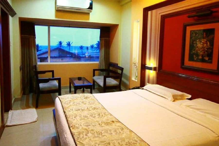 ওয়েবসাইটে যদি হোটেলের বহু পুরস্কার প্রাপ্তির উল্লেখ থাকে, তার দ্বারা প্রভাবিত হবেন না।