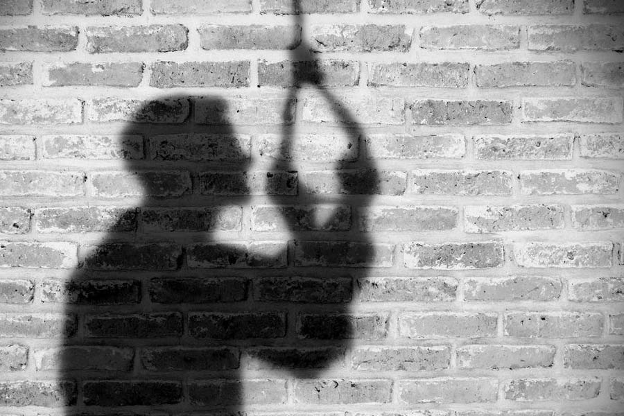 রীতিমতো গোয়েন্দা কাহিনির ধাঁচে এর পর তদন্ত এগোয়। শেষ পর্যন্ত পায়েলের পাতা জাল ভেদ করতে সক্ষম হয় পুলিশ। তদন্তকারী পুলিশ আধিকারিকরা বুঝতে পারেন, পায়েল বলে যে দেহ পরিবারের হাতে তুলে দেওয়া হয়েছিল, তা আসলে হেমার।