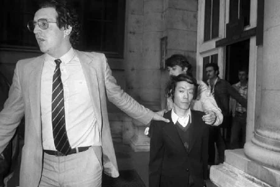 আদালতের নির্দেশ ছিল, সাগওয়াকে জাপানে পাঠিয়ে দেওয়া হবে। কিন্তু তার আগে কিছু দিন কাটাতে হবে ফ্রান্সের একটি মানসিক চিকিৎসাকেন্দ্রে।