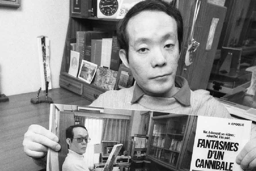 সাগাওয়া কোনও দিন নিজের অপরাধের কথা অস্বীকার করেননি। বরং অপরাধের ঘটনার বিবরণ দিয়ে ‘ইন দ্য ফগ’ নামে একটি উপন্যাস লেখেন।