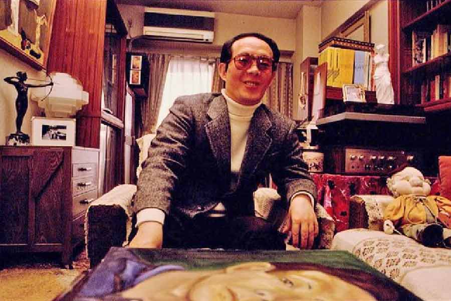 কী ভাবে তিনি খুন করে রেনির মাংস খেয়েছিলেন,  তা-ও ওই উপন্যাসে বিশদে লিখে গিয়েছেন সাগওয়া।