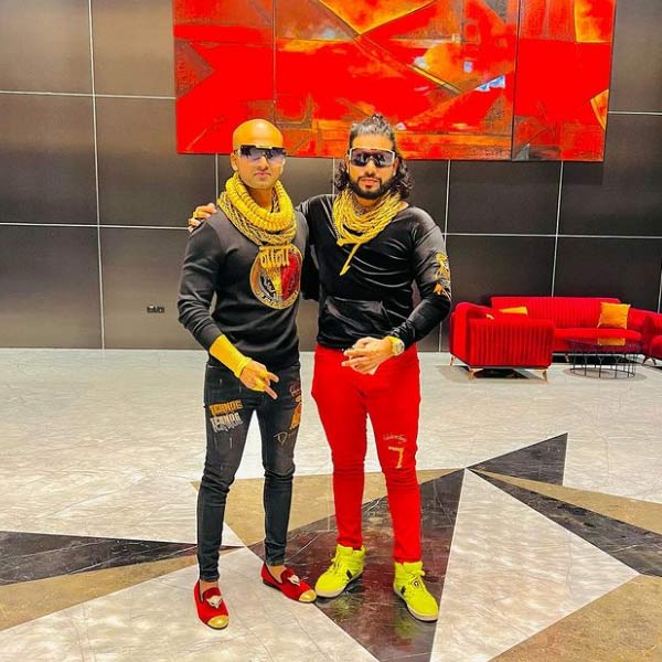 বলিউড-সহ বহু ছবিতে টাকা বিনিয়োগ করেন (ফিল্ম ফাইনান্সার) সানি এবং বান্টি। ২০১৩ সালে ‘জ়িলা গাজিয়াবাদ’, ‘জয়ন্তভাই কি লভ স্টোরি’ ছবিতেও টাকা বিনিয়োগ করেছিলেন সানি-বান্টি।