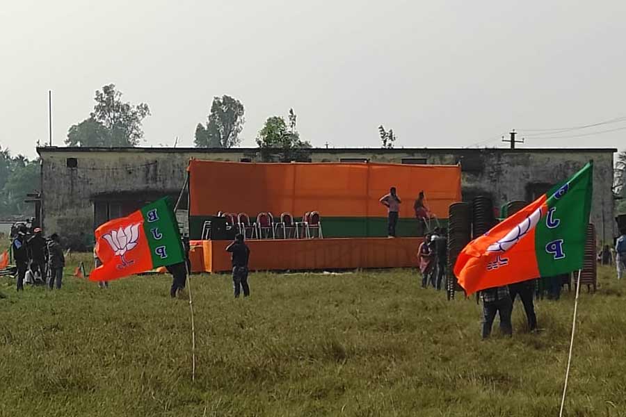 শুভেন্দুর সভার শেষ মুহূর্তের প্রস্তুতি।