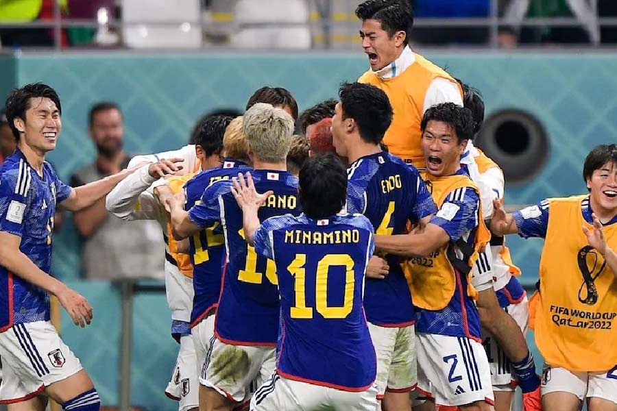 মোরাতার গোলে অবশ্য প্রথমে এগিয়ে গিয়েছিল স্পেনই। কিন্তু দ্বিতীয়ার্ধে ৩ মিনিটের ব্যবধানে ২ গোল করে ম্যাচ জেতে জাপান।