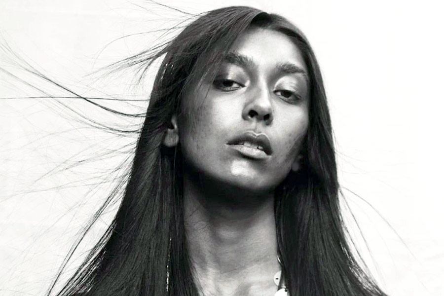 ভারতীয় বংশোদ্ভূত টিকটিক তারকা মেঘা ঠাকুরের আচমকা মৃত্যু। কানাডায় গত সপ্তাহে তাঁর মৃত্যু হয়েছে বলে খবর। 