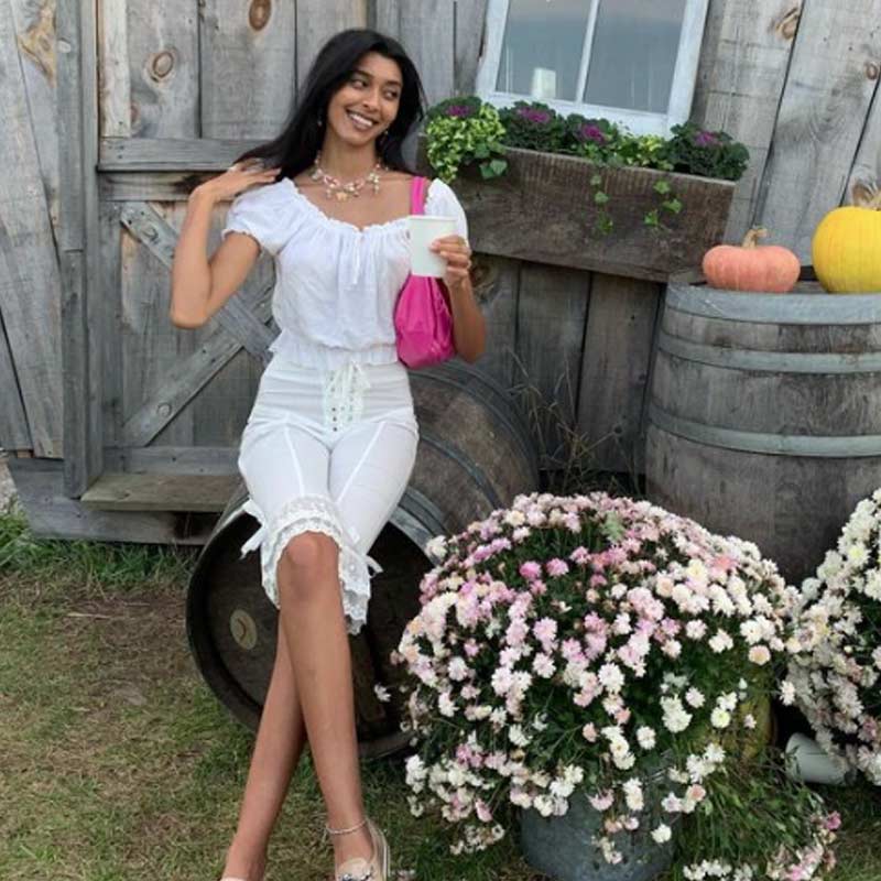 ২০১৯ সালে কানাডার মেফিল্ড সেকেন্ডারি স্কুল থেকে স্নাতক পাশ করেন মেঘা। উচ্চশিক্ষার জন্য ভর্তি হন কানাডার ওয়েস্টার্ন ইউনিভার্সিটিতে। তার পরেই টিকটকে ভিডিয়ো বানাতে শুরু করেছিলেন। 