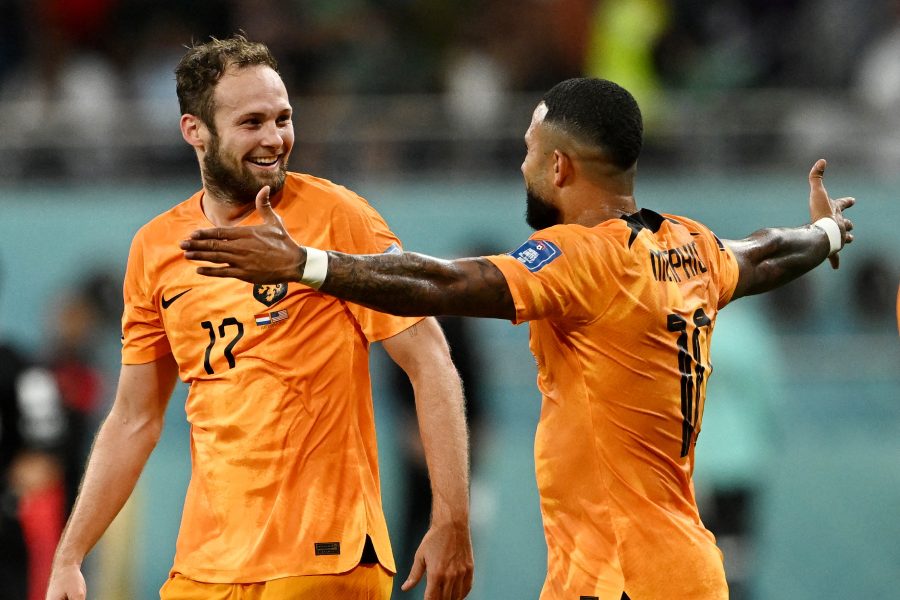 গোলের পর উচ্ছ্বাস ব্লিন্দ, দেপাইয়ের।