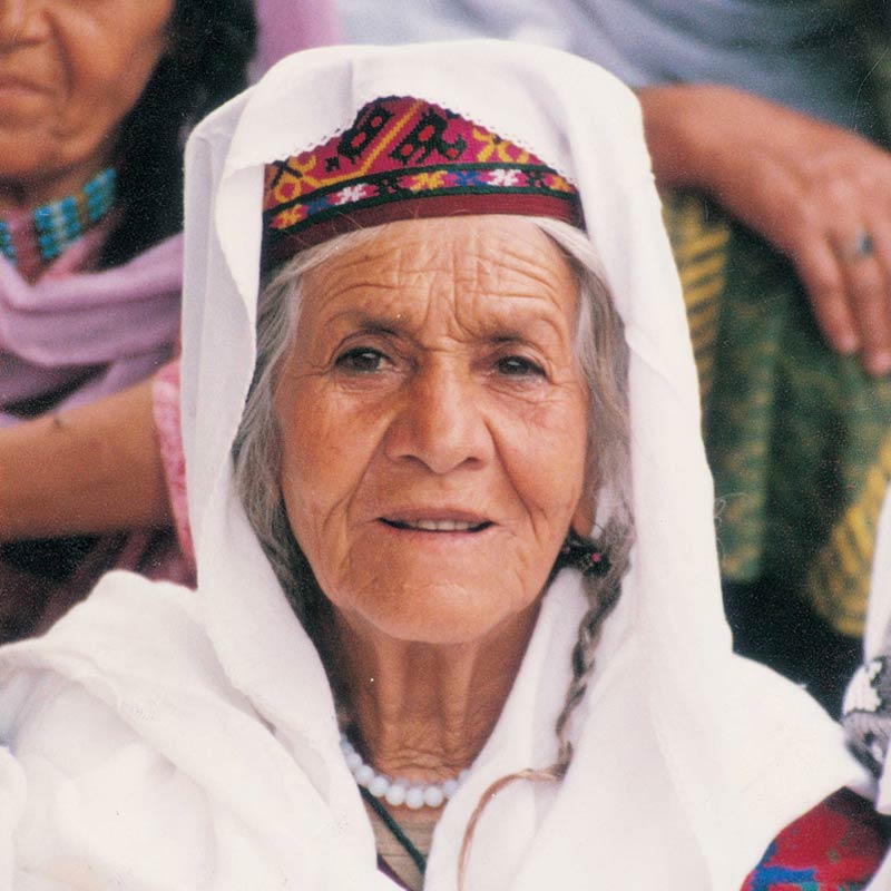 এই উপত্যকার মানুষ কমপক্ষে ১০০ বছর বাঁচেন। কখনও কখনও ১২০ বছর পর্যন্তও বেঁচে থাকেন হুনজা উপত্যকার অধিবাসীরা।