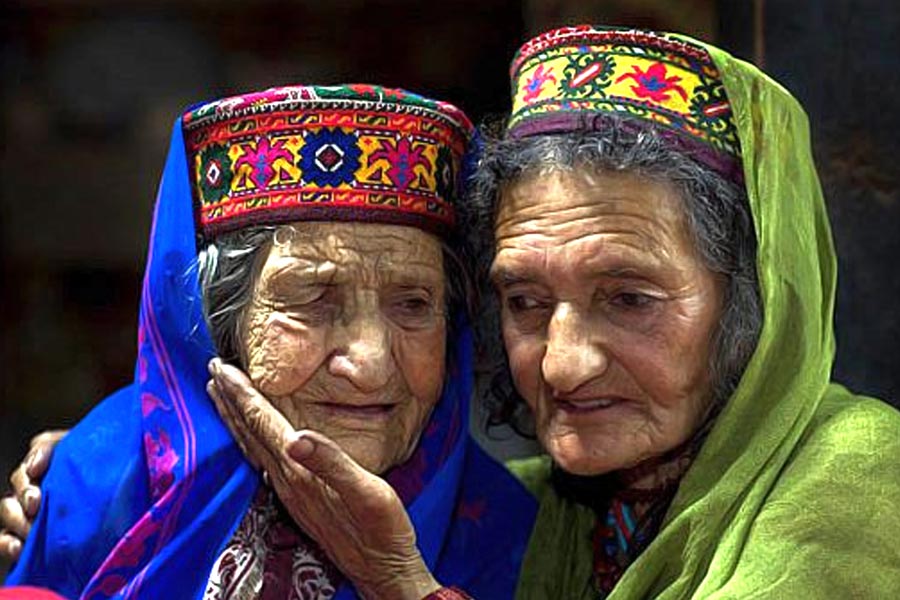 হুনজা উপত্যকার মহিলাদের প্রজনন ক্ষমতাও নজরে পড়ার মতো।