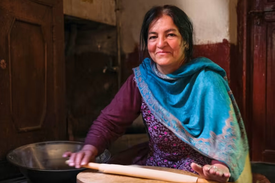 পাশাপাশি বুরুশোরা এমন এলাকায় থাকেন যেখানে দূষণের পরিমাণ প্রায় শূন্য। বুরুশোদের সকলেরই নিজেদের চাষের জমি রয়েছে।