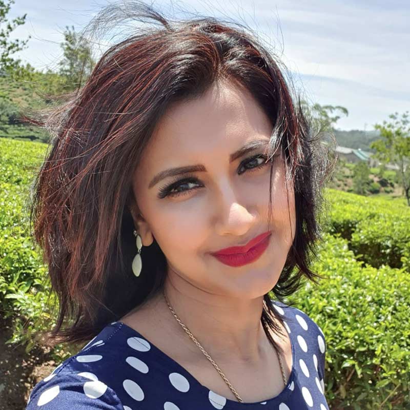 বাংলা ছবি দিয়ে অভিনয়ের জগতে রচনার হাতেখড়ি হলেও প্রায় দশ বছর তিনি অন্য ভাষার ছবিতেও অভিনয় করেছেন। চুটিয়ে ওড়িয়া, তামিল, তেলুগু ভাষার ছবিতে অভিনয় করেন নায়িকা। কন্নড় এবং হিন্দিও অবশ্য ছিল তার মধ্যে কয়েকটা। সময়টা ১৯৯৫ থেকে ২০০৫।