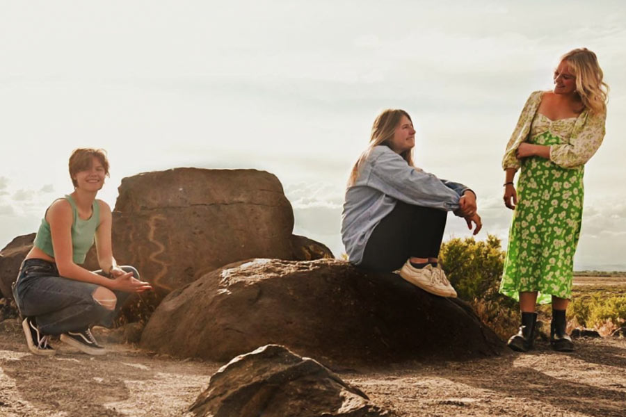 বিভিন্ন জায়গায় গিয়ে নতুন লোকজনের সঙ্গে আলাপ করে ভাল লাগছে বলেও জানিয়েছেন মরগ্যান। 