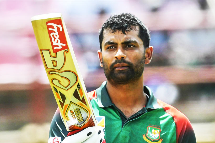 টেস্ট ম্যাচের ধীর লয়, ৫০ ওভারের ওঠাপড়ার খেলা অথবা টি-টোয়েন্টির উত্তেজক মুহূর্ত— সবেতেই নিজের দক্ষতা দেখিয়েছেন ওপেনার তামিম। ৬৯ টেস্টে তামিমের ঝুলিতে ৫,০৮২ রান রয়েছে। ২৩১টি এক দিনের ম্যাচ খেলে তুলে নিয়েছেন ৮ হাজারের বেশি রান। অন্য দিকে, ৭৮টি টি-টোয়েন্টিতে ১,৭৫৮ রান করেছেন তিনি।