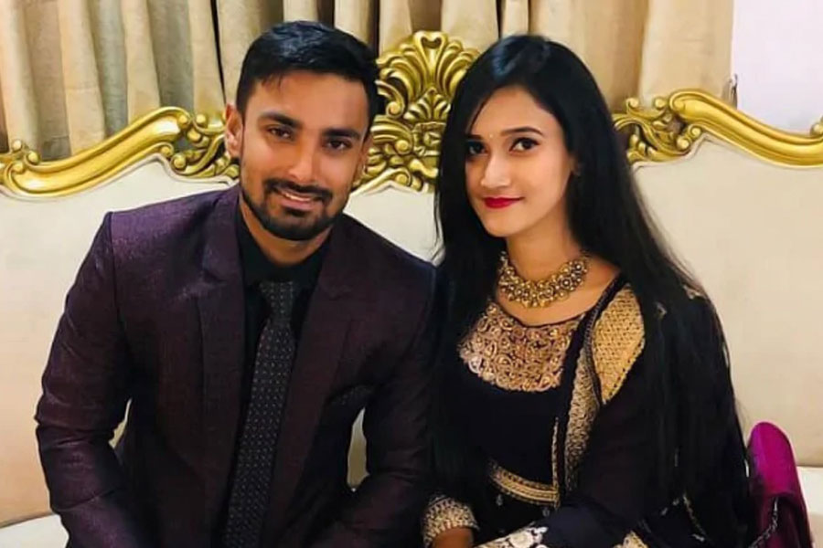 ২০১৯ সালের জুলাইয়ে দেবশ্রী বিশ্বাস সঞ্চিতার সঙ্গে বিয়ে সারেন লিটন। তাঁর আগে অবশ্য দেবশ্রীর সঙ্গে চুটিয়ে প্রেম করেছেন তিনি।