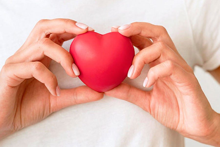 এই প্রকার হৃদ্‌রোগের উপসর্গ কী? এই প্রকার হার্ট অ্যাটাকে বুকে চাপ, ব্যথা, এগুলি মাঝেমাঝে হয়। আবার সেরেও যায়। আমরা ভেবে বসি গ্যাসের সমস্যা।