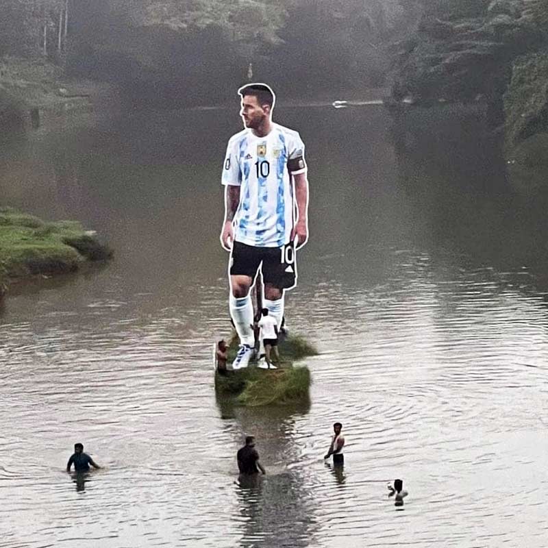 বিশ্বকাপে কি কাতারকেই সমর্থন করেছে কেত্তুঙ্গল? কাতারফেরত কামরুদ্দিনের কথায়, ‘‘জানতাম জিতবে না, তবু কাতারকেই সমর্থন করেছিলাম। অন্নদাতা দেশ বলে কথা।’’