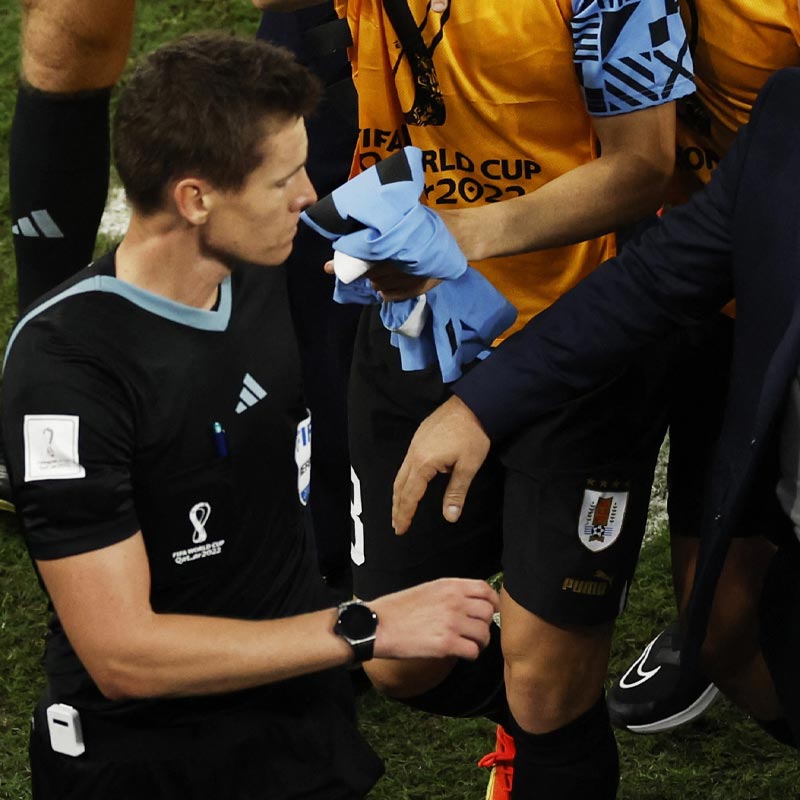 উব্লোর ঘড়ির ভোলবদলের পিছনে জঁ ক্লদের কৃতিত্ব প্রাপ্য বলে মনে করা হয়। ‘বিগ ব্যাং’ সংস্করণের ডায়ালে সময় মাপার কাঁটা-সহ সূক্ষ্ম কারুকাজ ভরে উব্লোর চেহারা পাল্টে দেন তিনি। ফুটবলের ময়দানে একটি বিলাসবহুল ঘড়ির বৈদ্যুতিন সংস্করণকে যুক্ত করার পিছনেও জঁ ক্লদের মাথাই রয়েছে।