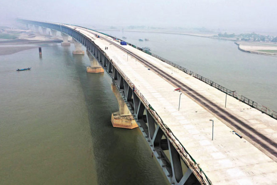 বস্তুত, সেতু খোলার প্রথম দিনই টোল আদায় হয়েছে ২ কোটি ৭৪ লক্ষ ৬৬ হাজার ৮৫০ টাকা। 