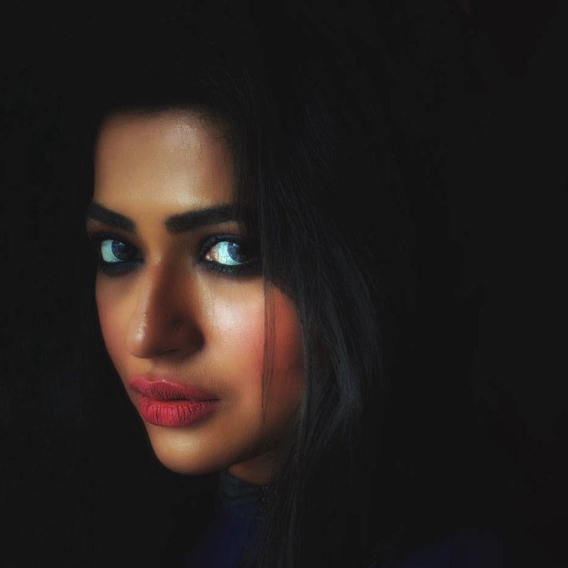 ২০১৭ সালে মেয়ের অভিভাবকত্ব দাবি করে মামলা করেন নায়িকা। ২০১৮ সালের ৩০ এপ্রিল মেয়ের অভিভাবকত্ব পান বাঁধন। 