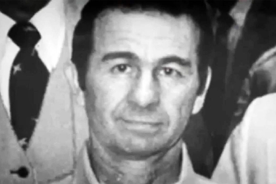 উচ্চতা পাঁচ ফুট পাঁচ ইঞ্চি। রোগাসোগা গড়ন। সাদামাটা দেখতে। এ হেন গ্যাসকিনসকে দেখে কেউ ভাবতেই পারতেন না যে, তিনি এত জনকে খুন করেছেন। যে তালিকায় রয়েছে শিশুও।