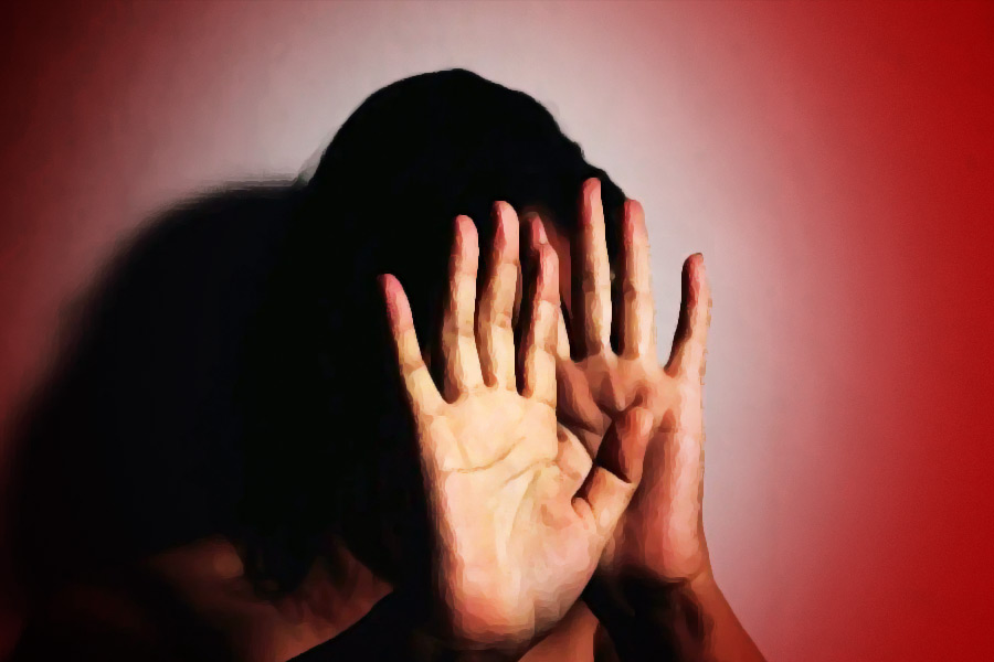 ধোপাখানায় যৌন নিগ্রহের পর মরিসের দ্বিতীয় কীর্তি আরও ভয়ানক। ফাঁকা ফ্ল্যাটে এক তরুণীকে দীর্ঘ ১২ ঘণ্টা আটকে রেখেছিলেন তিনি। 