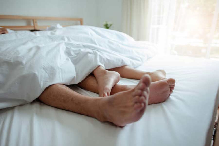 বিবাহ-বহির্ভূত সঙ্গম প্রমাণিত হলে এক বছরের কারাবাস হতে পারে। 