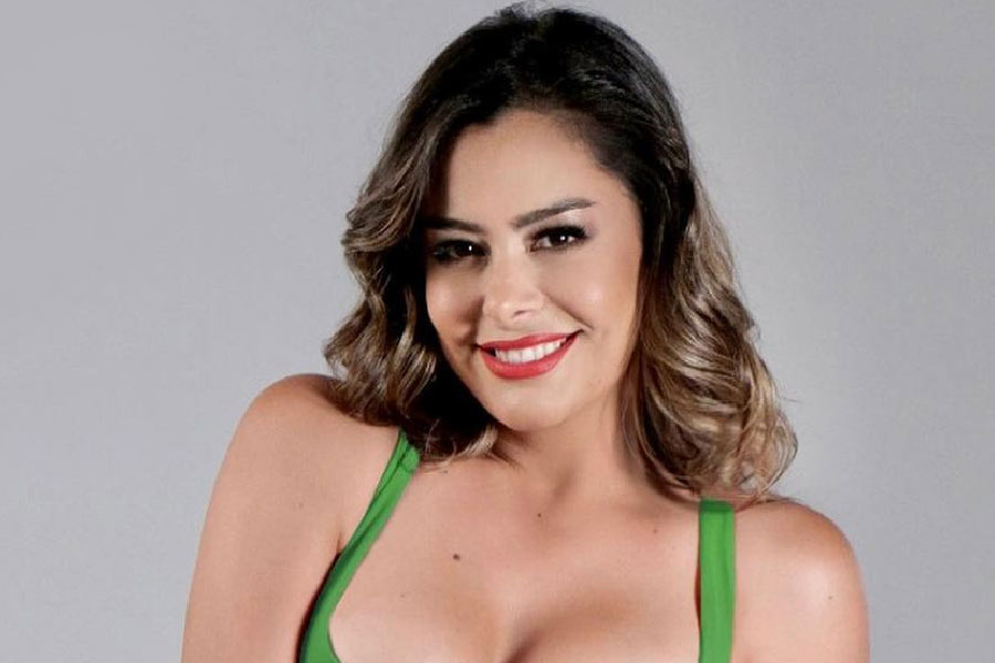 সমর্থনের জন্য একটি দক্ষিণ আমেরিকান দেশকেই বেছে নিয়েছেন ল্যারিসা। ব্রাজিলের সমর্থনে সেজেগুজে ছবি পোস্ট করেছেন সমাজমাধ্যমে।