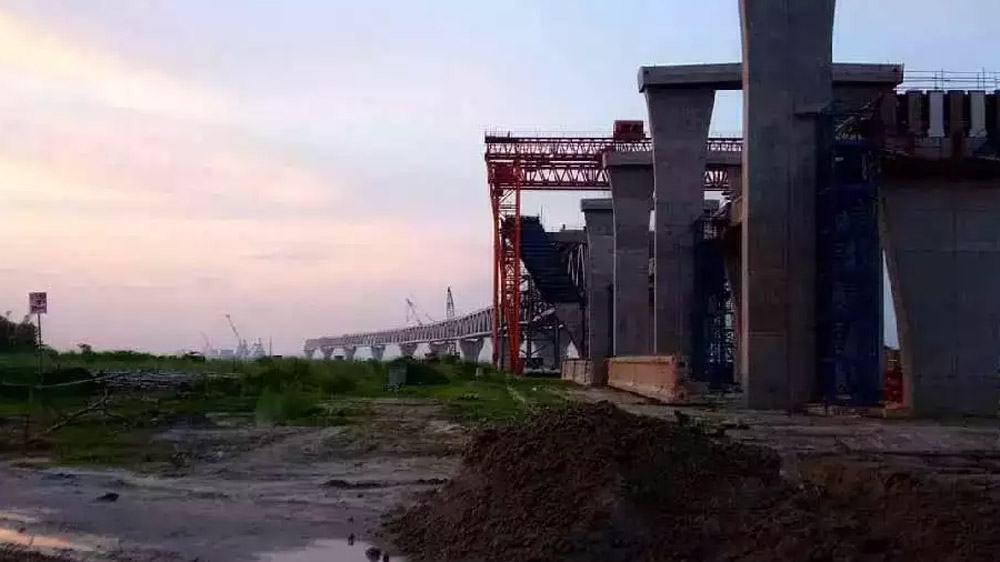 এ ছাড়া সেতুকে কেন্দ্র করে কড়াইকান্দি এলাকায় স্থলবন্দর নির্মাণের প্রস্তাবও প্রধানমন্ত্রী হাসিনার কাছে পাঠানো হয়েছে। বর্তমানে বিভিন্ন পণ্য ঢাকা থেকে আশুগঞ্জ হয়ে স্থলবন্দরে যেতে যে সময় লাগে, বাঞ্ছারামপুরে মেঘনা নদীর তীরে স্থলবন্দর হলে চার ঘণ্টা কম সময় লাগবে।