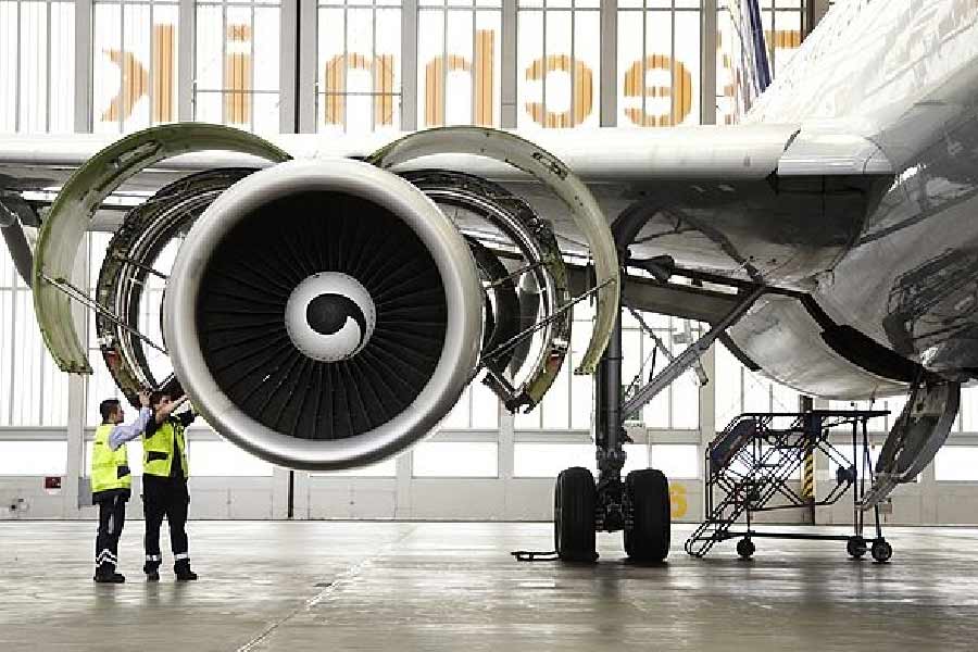 বিমান নির্মাতারা প্রাথমিক ভাবে এই বিমানের নাম রেখেছেন ‘এক্সপ্লোরার’।