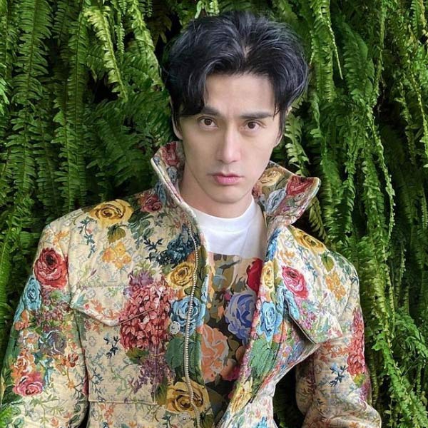 শুধু মডেলিং বা ফোটোগ্রাফি নয়, অভিনয়ও করেছেন ট্যান। ২০১৯ সালে ‘প্রেসাস ইজ় দ্য নাইট’ নামে একটি ছবিতে অভিনয় করেছেন সিঙ্গাপুরের এই মডেল। ছবি: ইনস্টাগ্রাম।