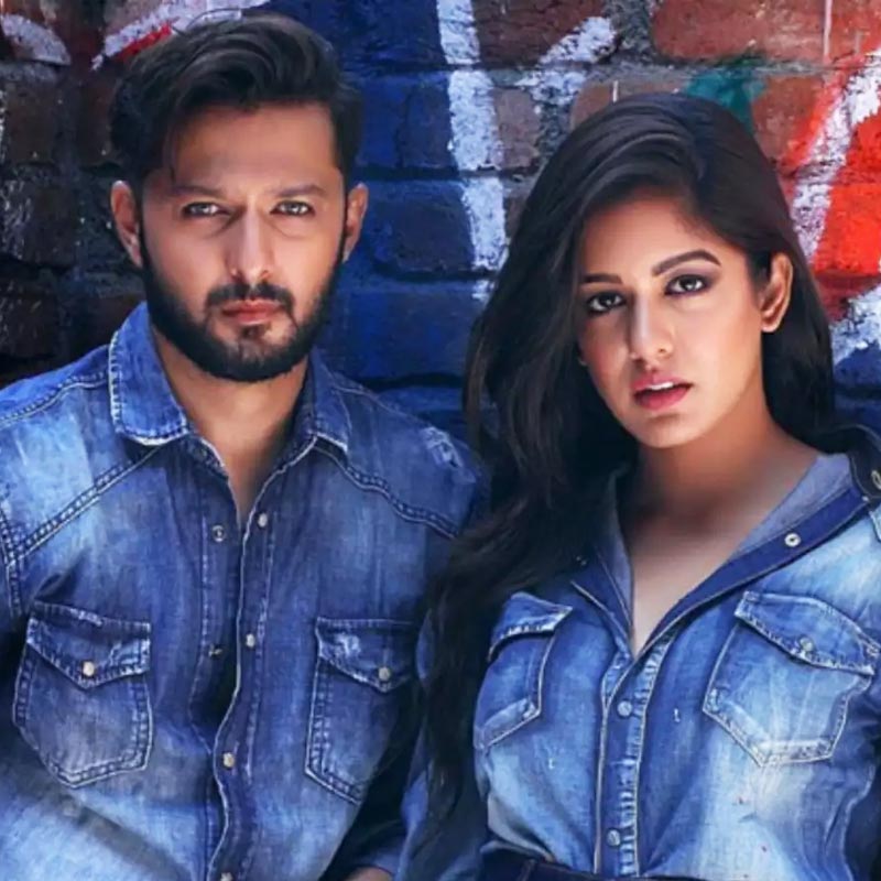 বলিপাড়ার একাংশের দাবি, ঈশিতা এবং বৎসলের সম্পর্ক তৈরির নেপথ্যে রয়েছেন অজয় দেবগন। অজয় নাকি তাঁদের মধ্যে ঘটকের কাজ করেছেন। 