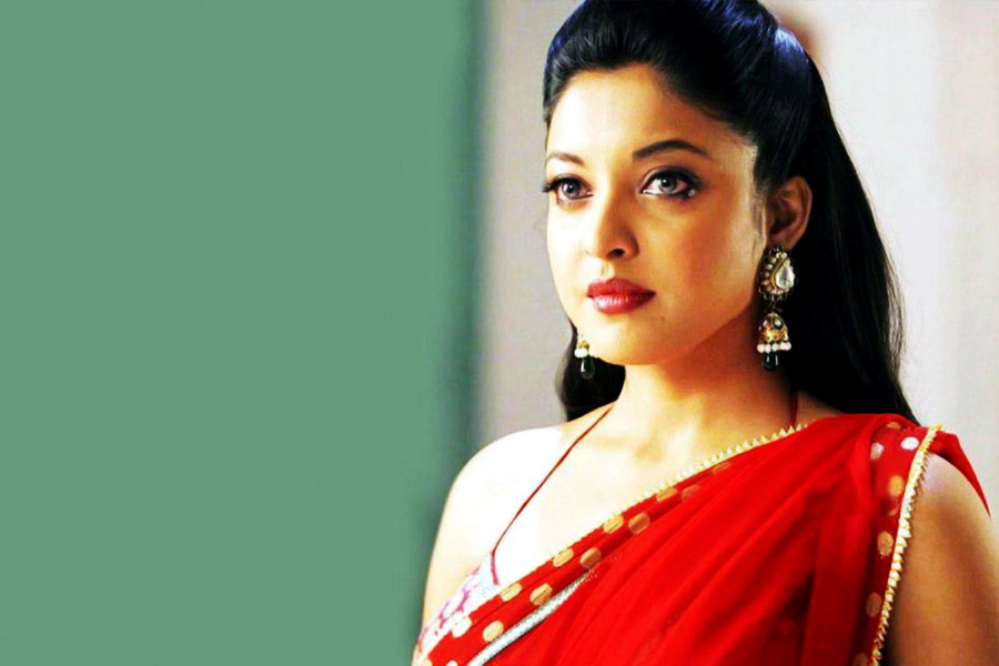 অভিনয় জগৎ থেকে তনুশ্রী তখন শতহস্ত দূরে। নানা পটেকর এবং আলোক নাথের মতো অভিনেতার বিরুদ্ধে যৌন হেনস্থার অভিযোগ তুলেছিলেন তিনি।