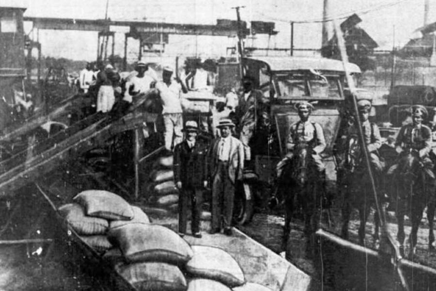 চুক্তির মাধ্যমে নানা দেশে কফি বিনিময় করা হলেও ব্রাজিলে কফির ভাঁড়ার উপচে পড়ছে। ফলে বাধ্য হয়েই সেগুলি নষ্ট করার সিদ্ধান্ত নেয় কাউন্সিল। লক্ষ লক্ষ বস্তাভর্তি কফি পুড়িয়ে অথবা সমুদ্রে ফেলতে শুরু করে তারা।